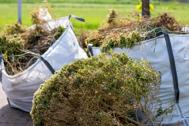 Best Hot Tub Removal  in Mishicot, WI